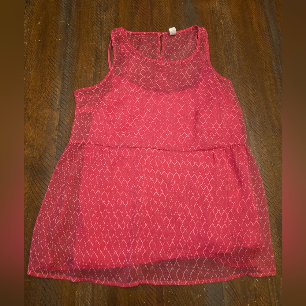 🎈2/$15 Sleeveless Pink Patterned Shirt L
